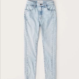 Abercrombie & Finch. High rise skinny jeans. 27L